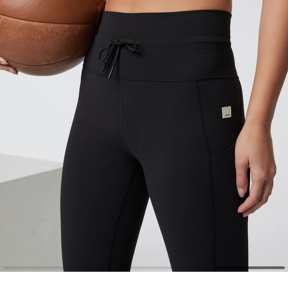 Vuori Women's Daily Pocket Legging Size Small - Picture 4 of 7